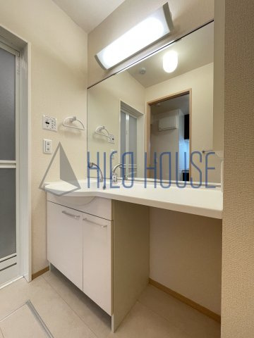 ラフィーネ(北坂戸)の洗面所