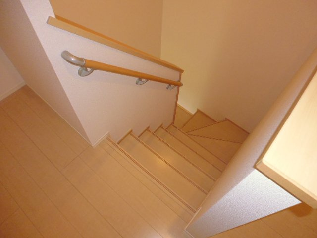 シャロームのその他|階段