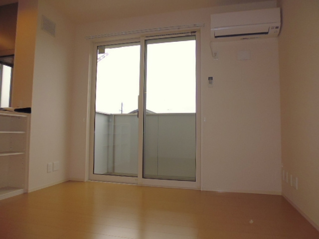 シャロームの居間・リビング