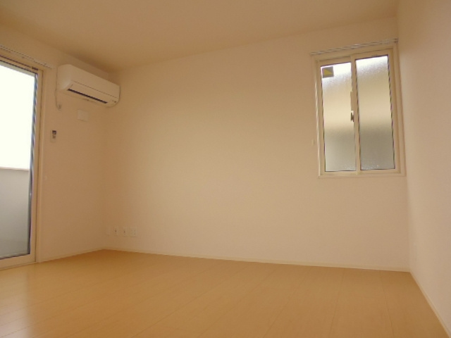 シャロームの居間・リビング