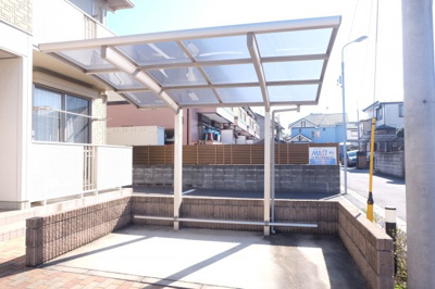 【その他共用部分】 | 【シャーメゾン】ガーデンヒルズ | 屋根付きの駐輪場です！