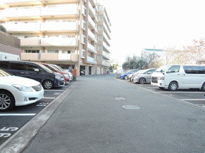 【駐車場】 | ガーデンポートⅢ番館 | 平置き駐車場