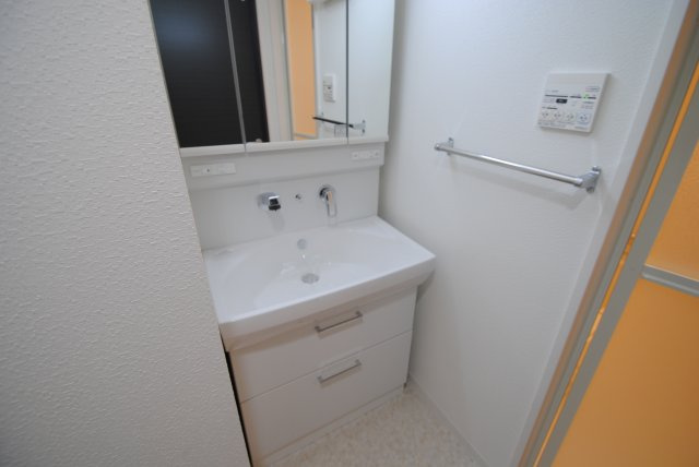 ムーンリバー久留米東町の独立洗面台|同タイプ別室(イメージ画像）