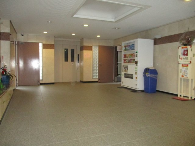 ローヤルシティ実籾　習志野市実籾１丁目　中古マンション　京成本線「実籾」駅　徒歩約４分のエントランス|エントランスホールです