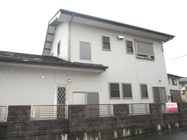 八千代市勝田台４丁目　中古戸建　北西×南西の角地の外観