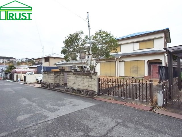 本多聞3丁目売土地の前面道路含む現地写真