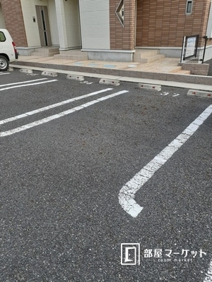 【駐車場】 | カーサ・フィオーレＢ