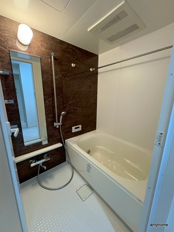 ブルフォルトゥーナ扇町　仲介手数料無料の浴室