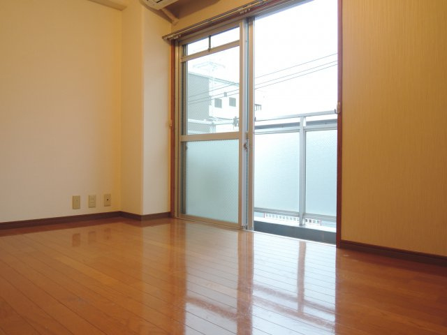 【居間・リビング】 | 二宮マンション