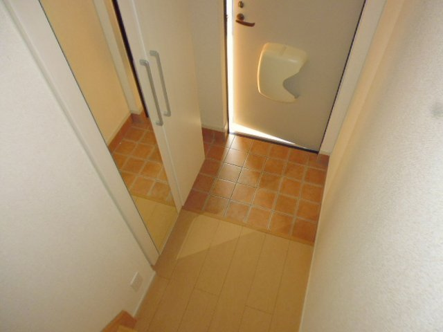 フローレスタタウンＢの玄関