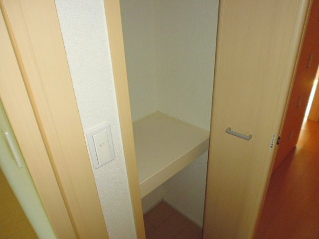 フローレスタタウンＢの収納