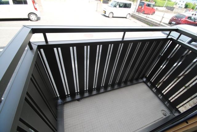 ミカハウスⅡのバルコニー|イメージ：同物件別室