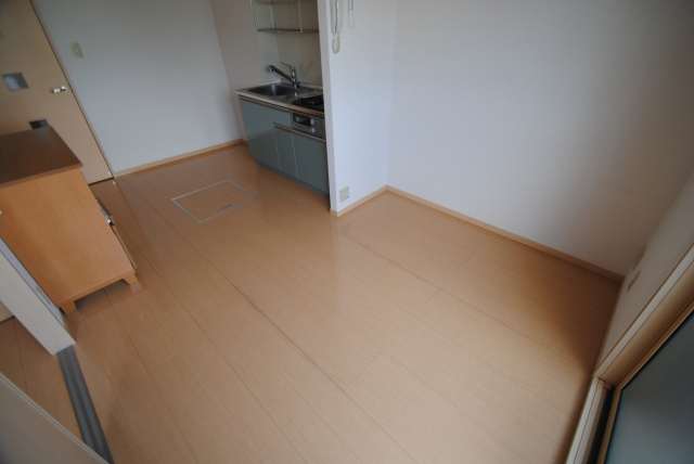 ミカハウスⅡの居間・リビング|内装イメージ：同物件別室