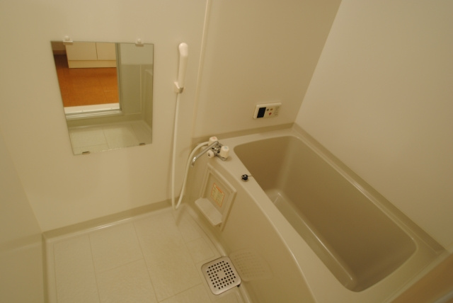 ミカハウスⅡの浴室|内装イメージ：同物件別室