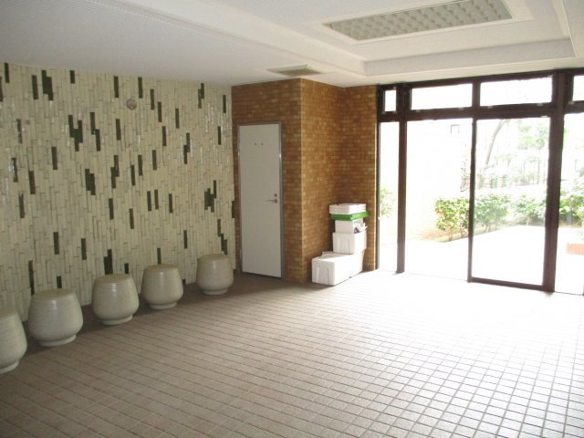 ライオンズマンション津田沼第６　習志野市谷津６丁目　中古マンションのエントランス|エントランスホールです