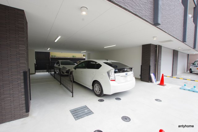 ディアス3　仲介手数料無料の駐車場