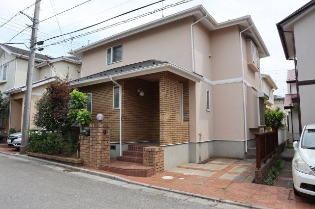 花見川区畑町　中古戸建　細田工務店施工　５．５ｍ公道面　内外装リフォーム住宅の外観