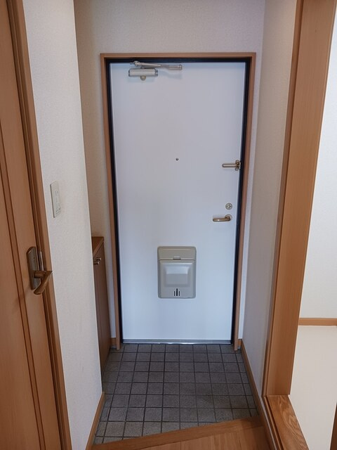 コンフォート宝塚の玄関