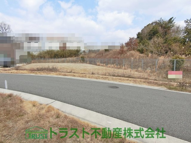 垂水区舞多聞西３丁目売地の前面道路含む現地写真
