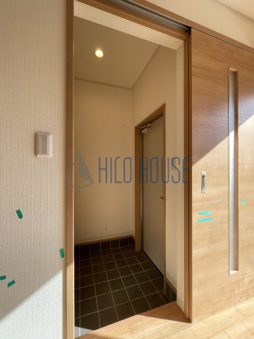 プリエ　ローザ　Ａ号棟の玄関