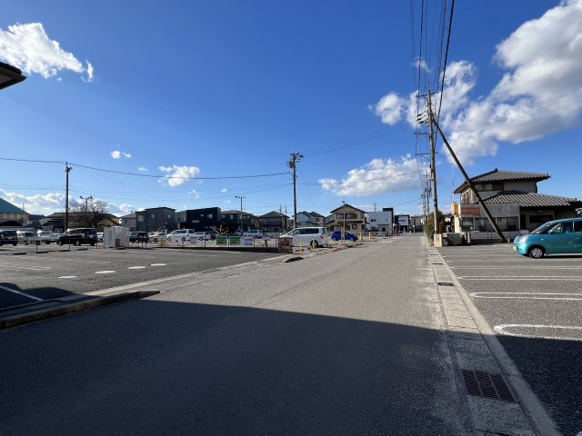 ウィルモアセブンの周辺|接面道路　西方
