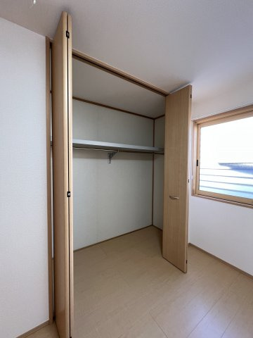 ウィルモアセブンの収納|北側洋室クローゼット