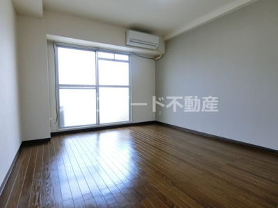 【居間・リビング】 | ステップイン南森町