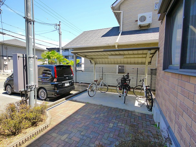 リッツハウスのその他共用部分|ゆったりとした駐輪スペース