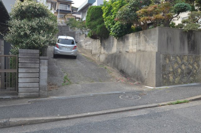 土地　古前二丁目の前面道路含む現地写真