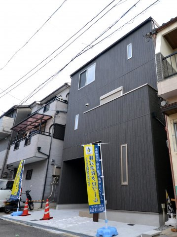 クロワールタウン鳳中町　新築戸建の前面道路含む現地写真