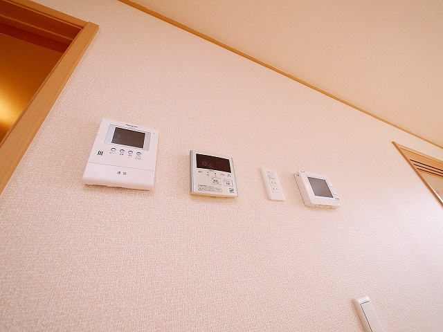 ラキアクアのセキュリティ|モニター付きインターホンです