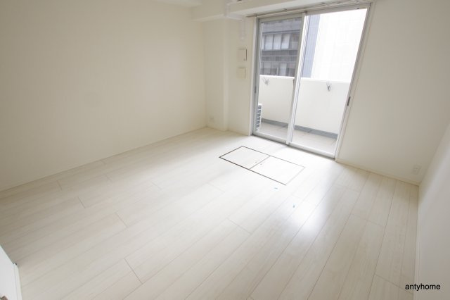 スプランディッド新大阪DUE 仲介手数料無料の居間・リビング