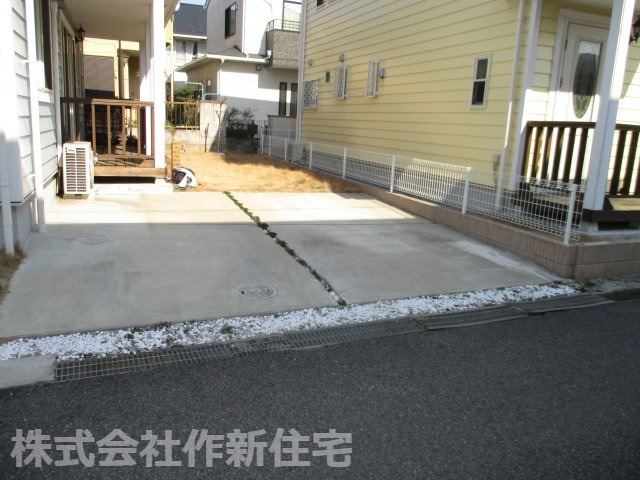 八千代市八千代台北１５丁目　中古戸建　平成２８年築の駐車場|駐車スペース２台分あります