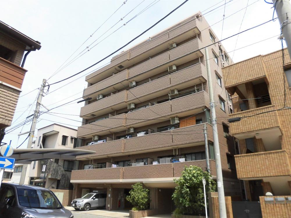横浜市鶴見区潮田町３丁目の中古マンションの外観|外観です　ナイスパークコート鶴見潮田　3LDK　新規内装リノベーション済　角部屋　京浜急行線「鶴見」駅徒歩15分　平成11年築　家具付き　ペット飼育可　
