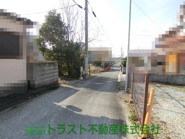 神戸市西区竜が岡1丁目土地の前面道路含む現地写真
