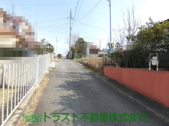 神戸市西区竜が岡1丁目土地の前面道路含む現地写真