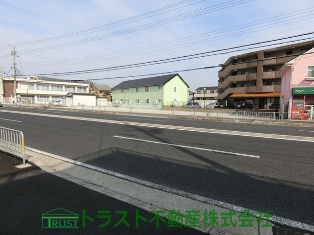 神戸市西区玉津町出合土地の前面道路含む現地写真