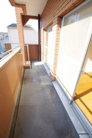 KDKビル　仲介手数料無料のバルコニー