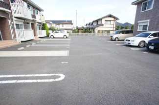【駐車場】