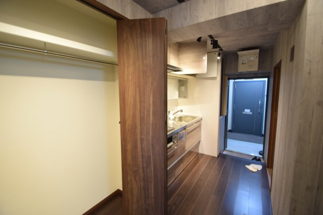 行徳マンションの収納|キッチン全体