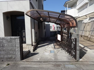 【駐車場】 | 加古川町稲屋戸建 | 屋根付き駐車スペース！