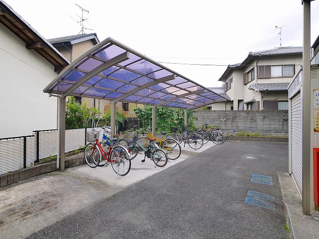 ベルコリーヌ冠山のその他共用部分|自転車置き場