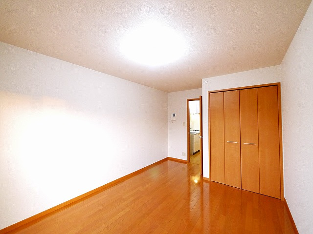 ベルコリーヌ冠山の居間・リビング|ゆったりとしたリビングです