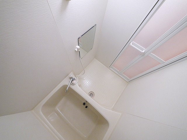 ベルコリーヌ冠山の浴室|落ち着いた空間のお風呂です