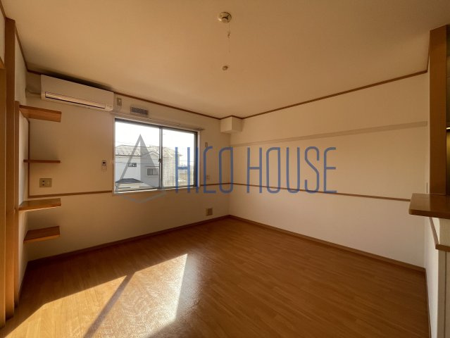 コンフォートレボヌゥールⅡの居間・リビング