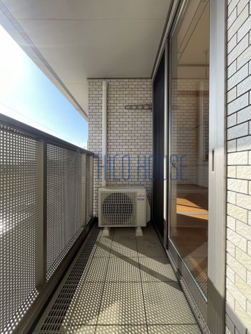 コンフォートレボヌゥールⅡのバルコニー