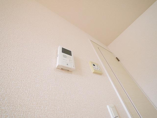 ロハス平城　Ｂ棟のセキュリティ|モニターホン付きで安心です