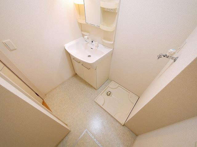 ロハス平城　Ｂ棟の洗面所|洗面所です