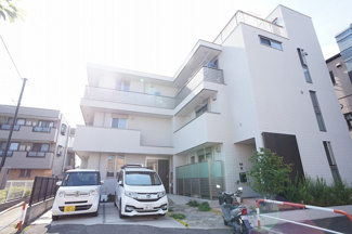 【外観】 | 戸田公園駅からほんの3分程の場所に住まうことができる物件です。