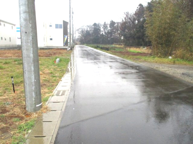 八千代市緑が丘西５丁目　土地　全７区画　人気の「はぐみの杜」内　建築条件なしの前面道路含む現地写真|前面道路含む現地写真です　北側約５．０ｍ公道